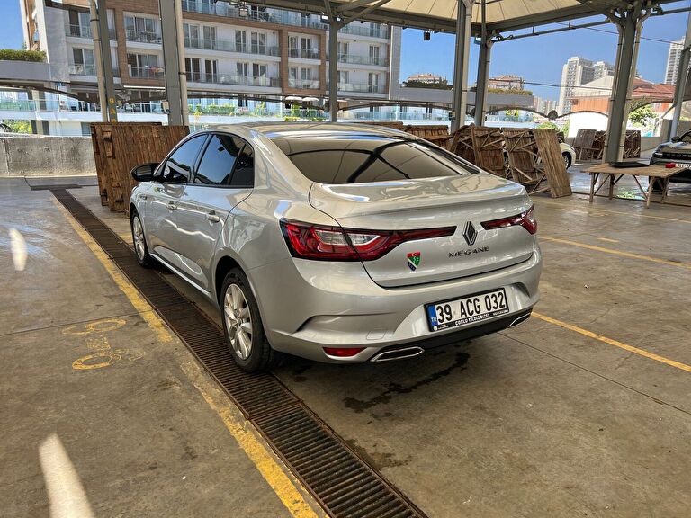 RENAULT MEGANE