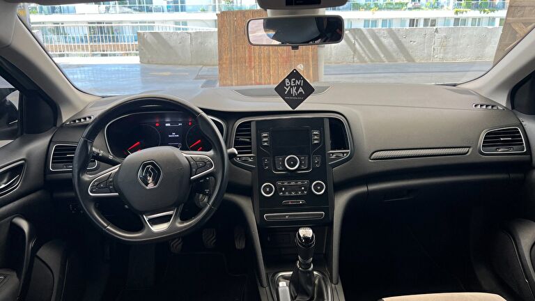 RENAULT MEGANE