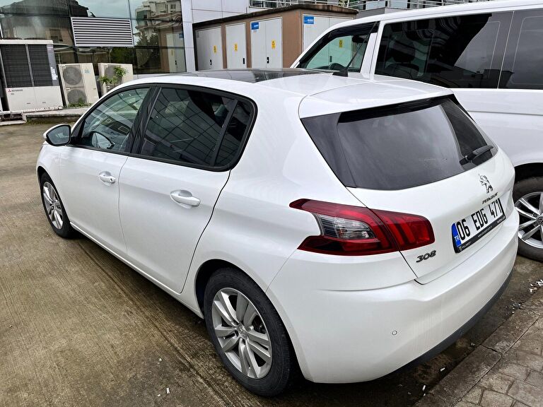 PEUGEOT 308