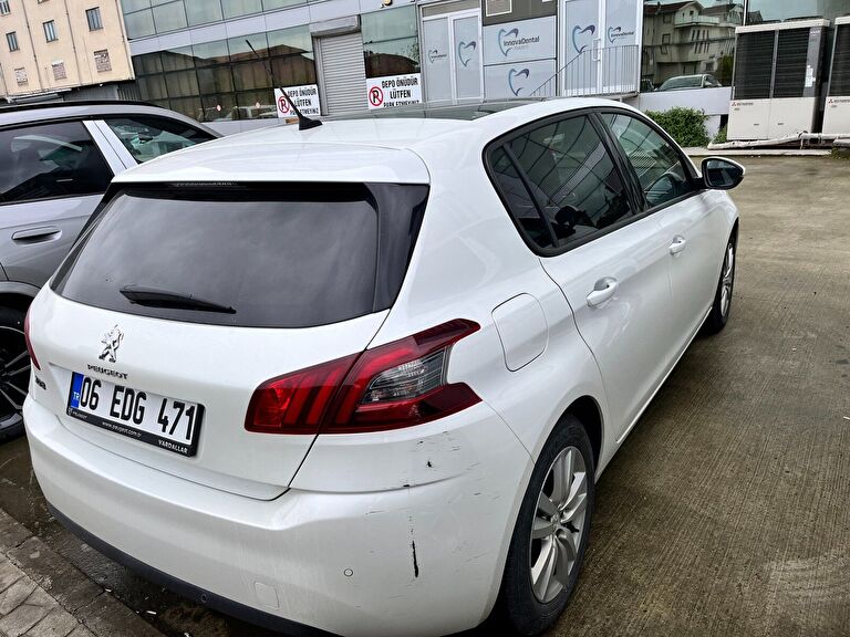 PEUGEOT 308