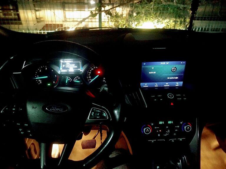 FORD KUGA