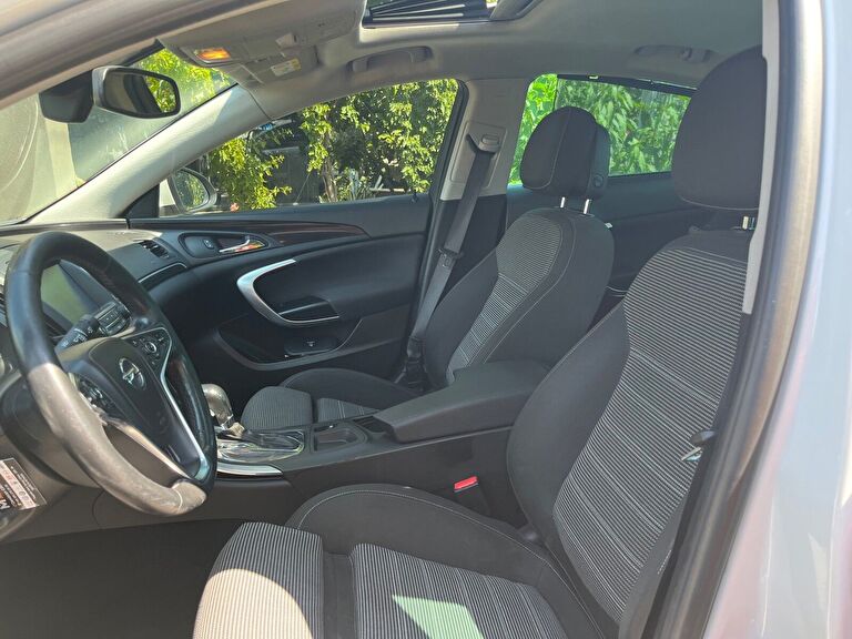 OPEL INSIGNIA