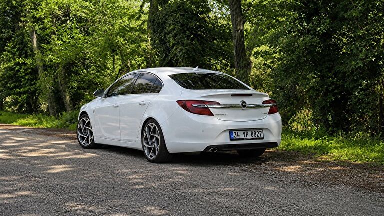 OPEL INSIGNIA