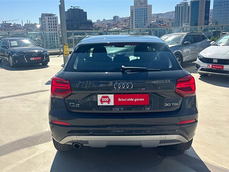 AUDI Q2