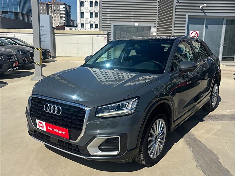 AUDI Q2