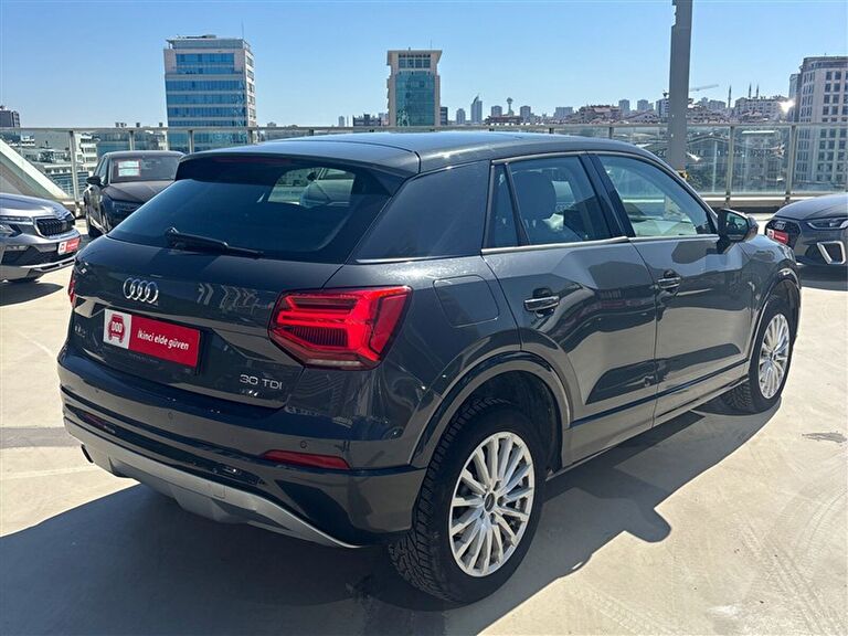 AUDI Q2