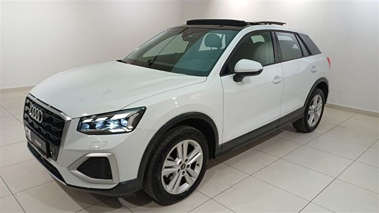 AUDI Q2