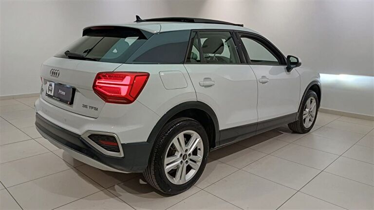 AUDI Q2