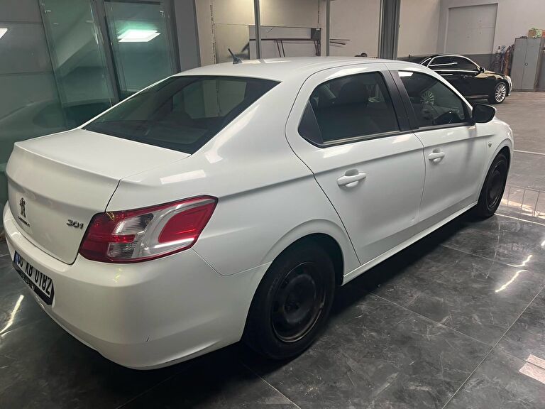 PEUGEOT 301