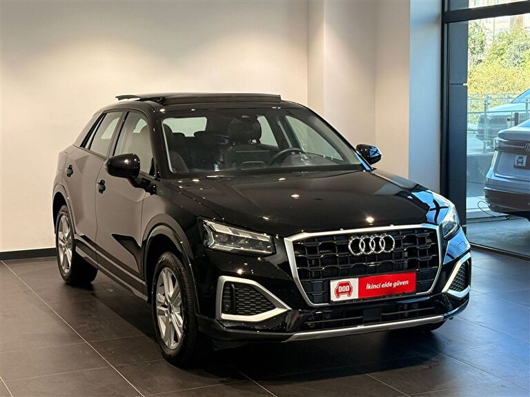 AUDI Q2