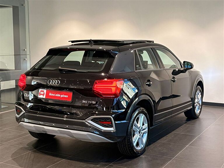 AUDI Q2