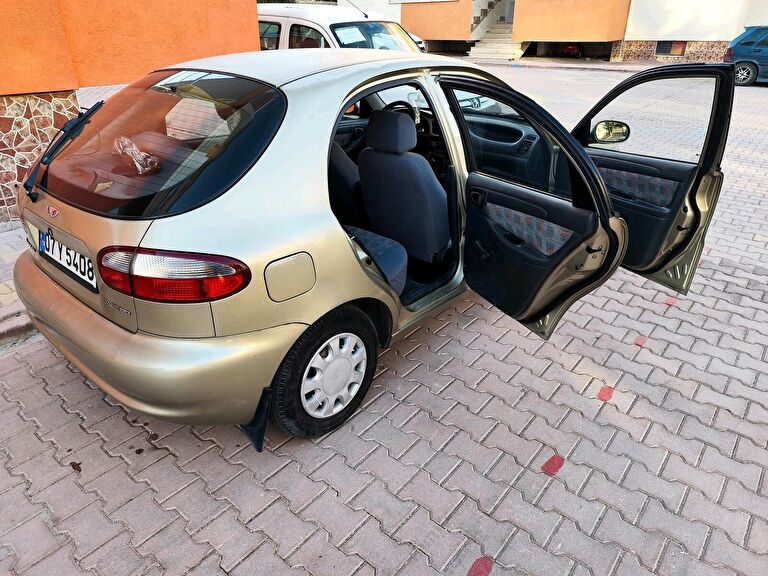 DAEWOO LANOS