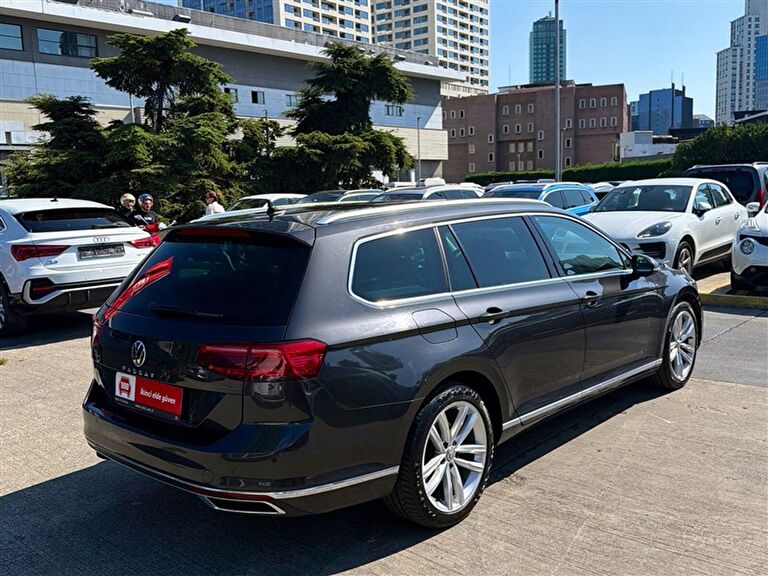 VOLKSWAGEN PASSAT VARIANT