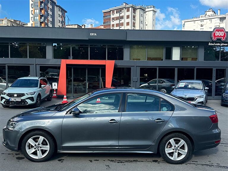 VOLKSWAGEN JETTA