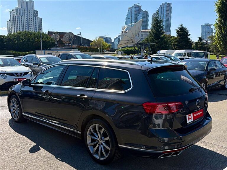 VOLKSWAGEN PASSAT VARIANT