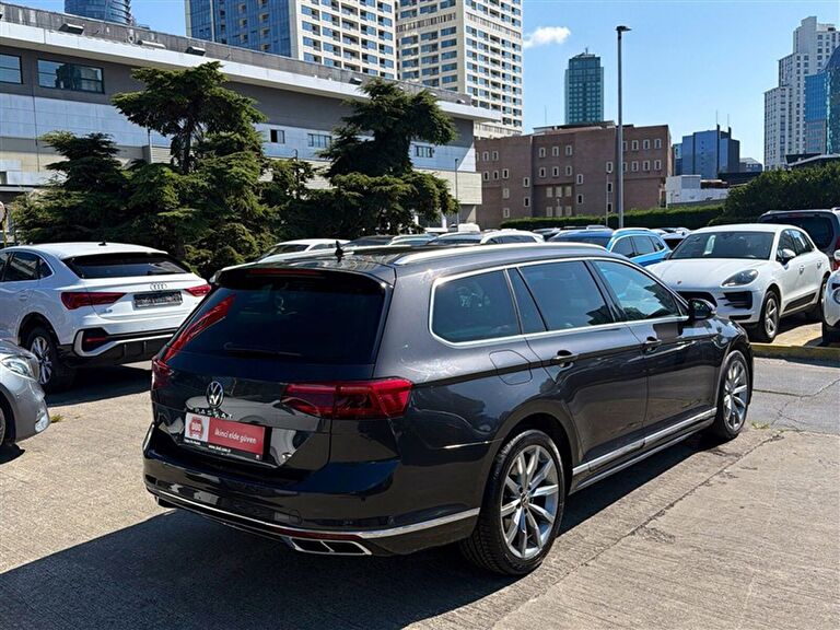 VOLKSWAGEN PASSAT VARIANT