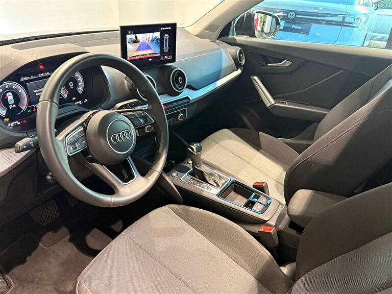 AUDI Q2