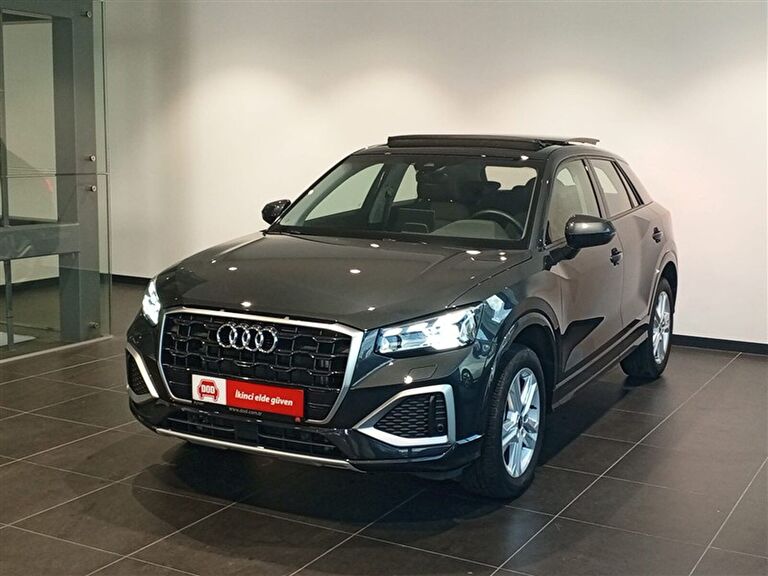 AUDI Q2