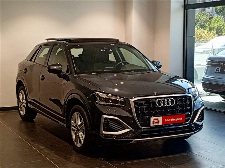 AUDI Q2