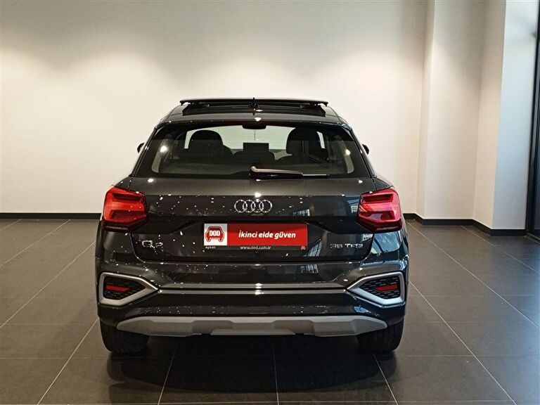AUDI Q2