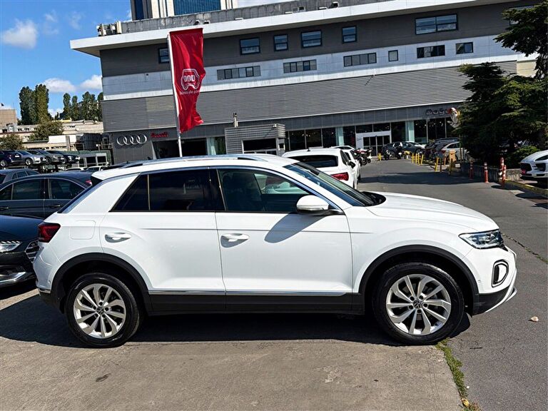 VOLKSWAGEN T-ROC