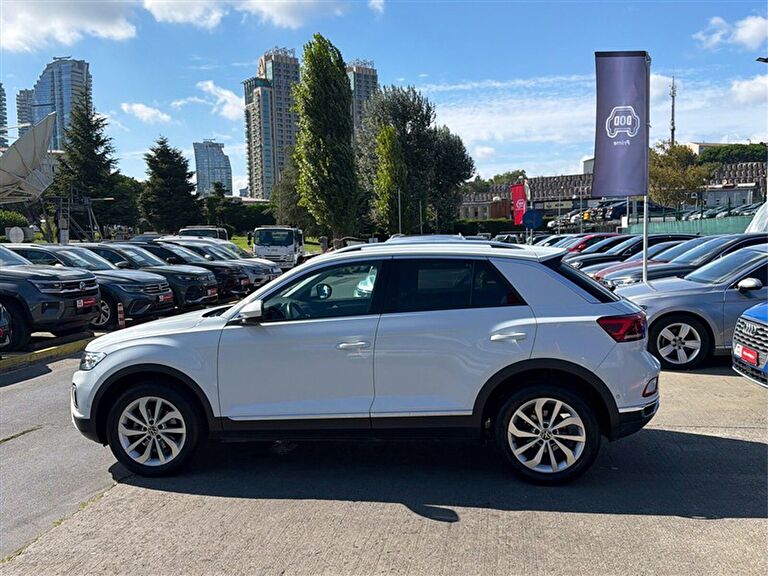 VOLKSWAGEN T-ROC