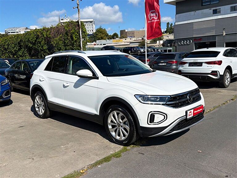 VOLKSWAGEN T-ROC