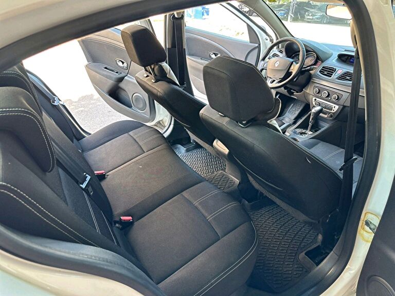 RENAULT FLUENCE