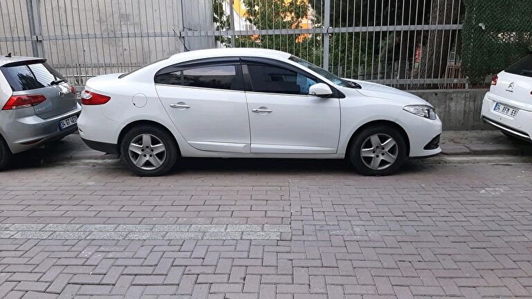 RENAULT FLUENCE