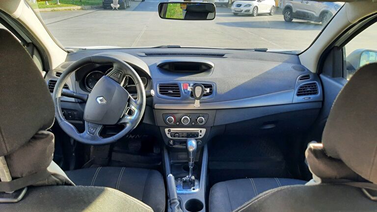 RENAULT FLUENCE