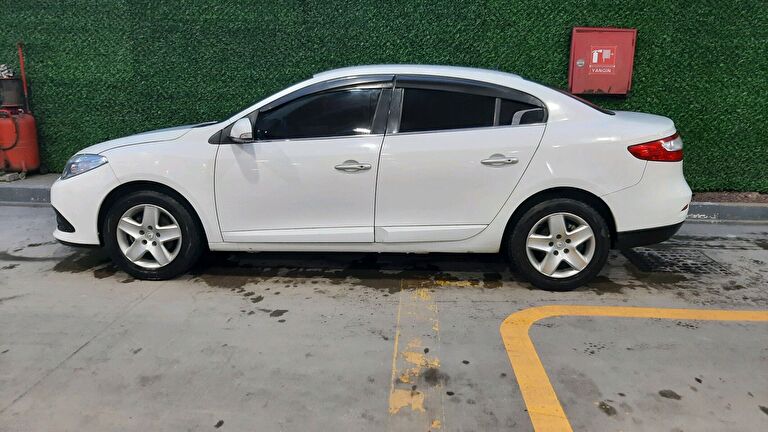 RENAULT FLUENCE