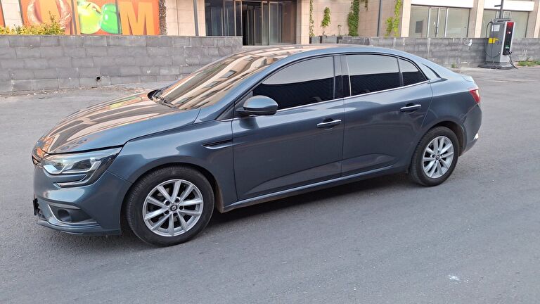 RENAULT MEGANE