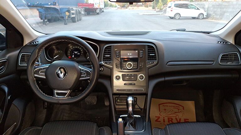 RENAULT MEGANE
