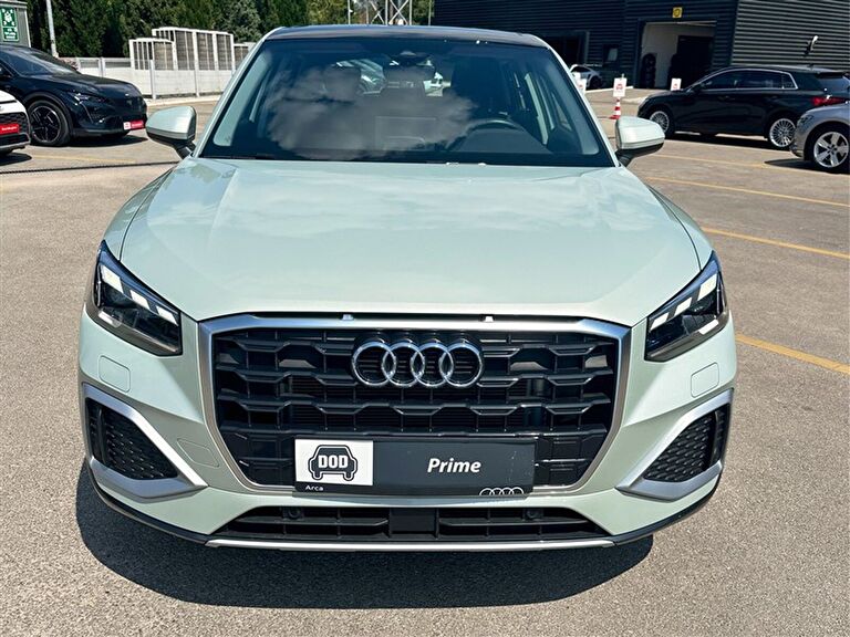 AUDI Q2