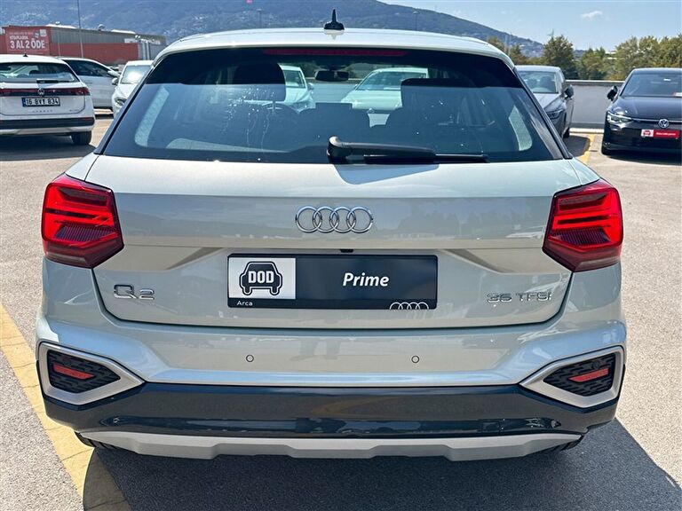 AUDI Q2