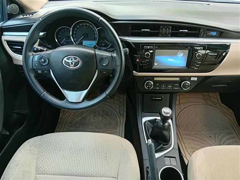 TOYOTA COROLLA