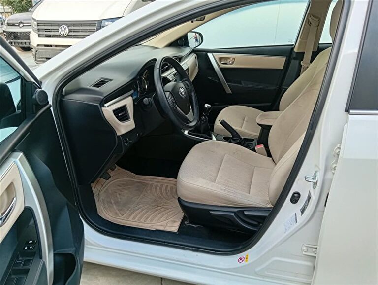 TOYOTA COROLLA