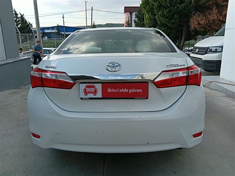 TOYOTA COROLLA