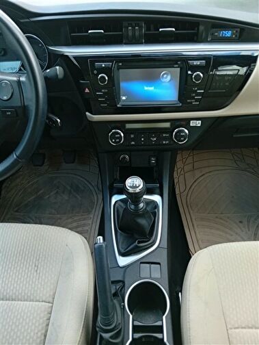 TOYOTA COROLLA