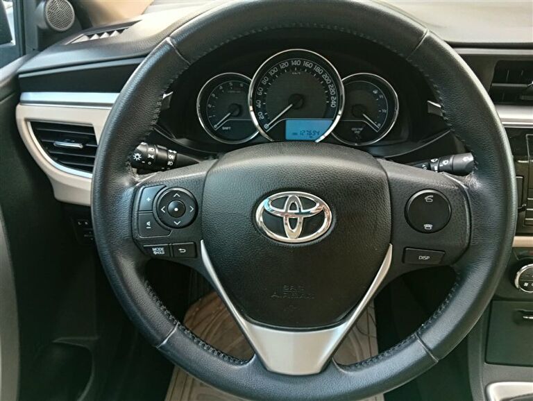 TOYOTA COROLLA