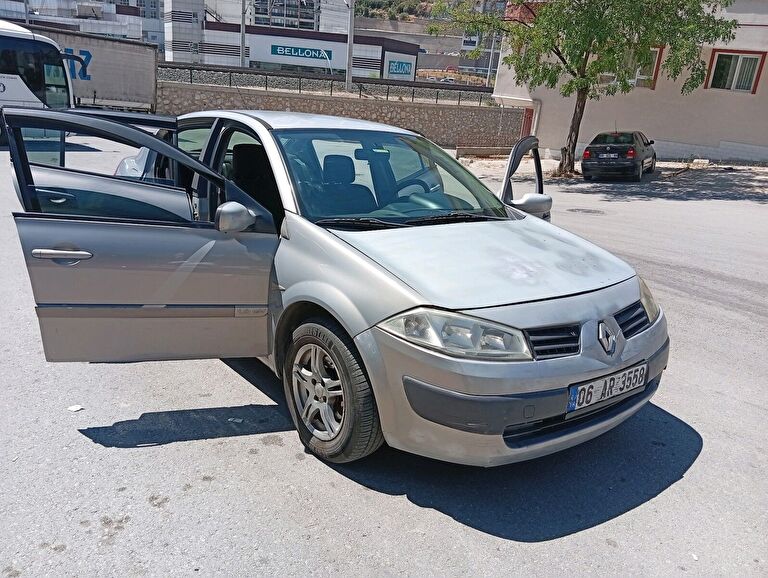 RENAULT MEGANE