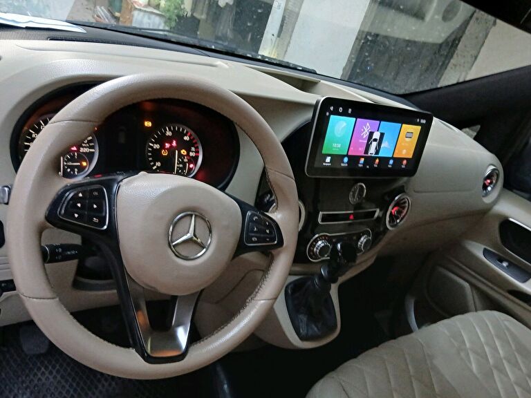 MERCEDES VITO