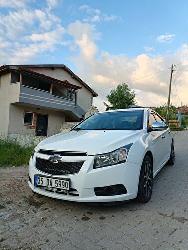 CHEVROLET CRUZE