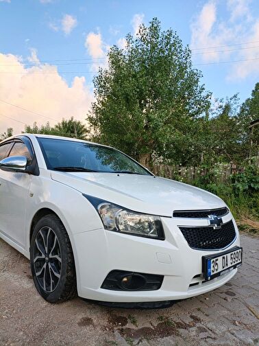 CHEVROLET CRUZE
