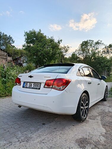 CHEVROLET CRUZE