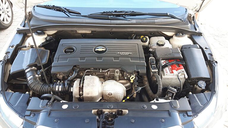 CHEVROLET CRUZE