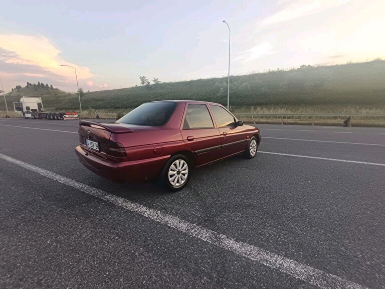FORD ESCORT