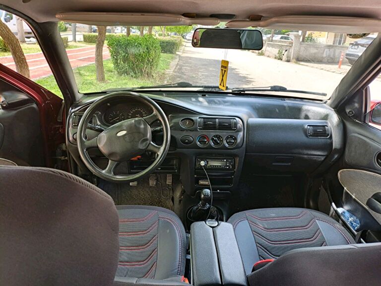 FORD ESCORT