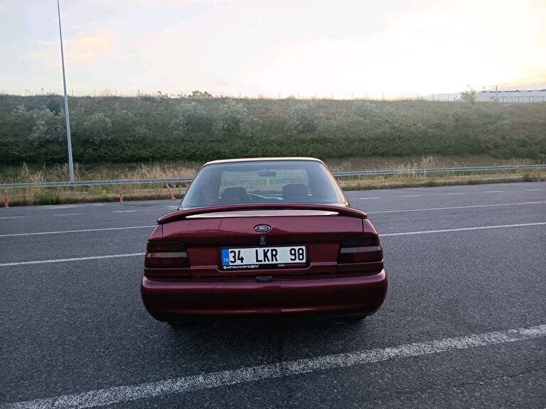 FORD ESCORT
