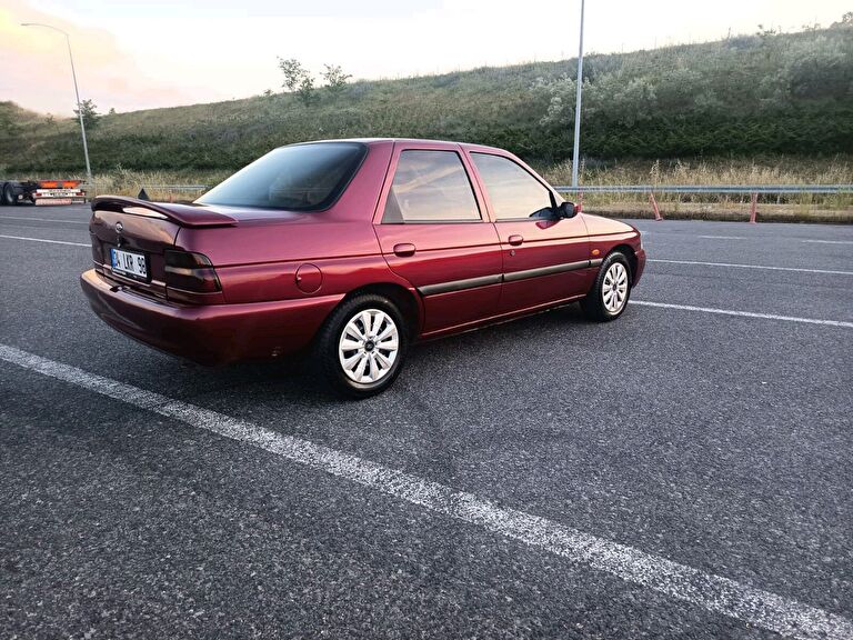 FORD ESCORT